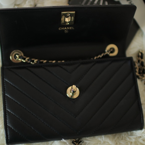 MORE PICS Chanel Trendy CC WOC in Black - SOLD - - Picture 4 of 8